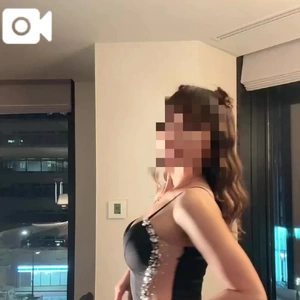 このドレスをお店で着たいんだけど..長くて🫩🫩