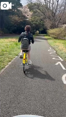 自転車に乗るルイの姿だよ🎥🍁
