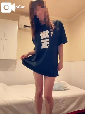 西川口のスタジオ撮影だから🤍埼玉Tシャツを着ようと思う👍
