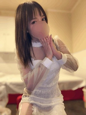 部屋の中で必死な二人でした 😂😂