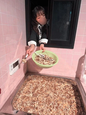 たくさん、食べたいから😇風呂釜で作った牛丼🤭