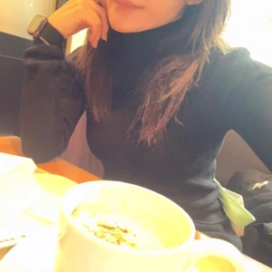 一生編集しなそうだから😩カフェに来てたあ。