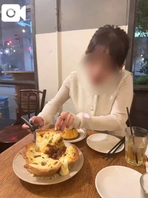 初めてのシカゴピザ😳🫷