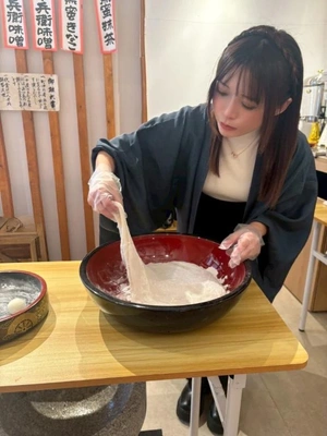 餅を、丸める工程が簡単そうに見えて！難しい🥵🥵🥵