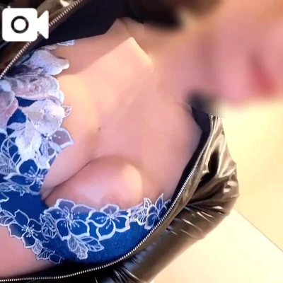 チャック下ろしてくれますか?🩷