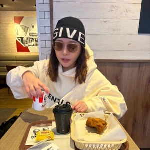 グラサンか？マスクはしてます🫢