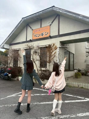 写真のお手伝いすると...写真撮ってくれます🫢