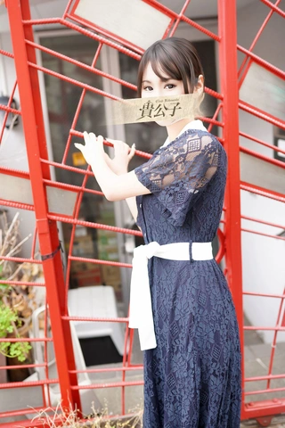 業界初の彼女が・・・