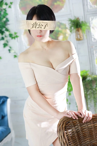 スリムな美脚は如何！