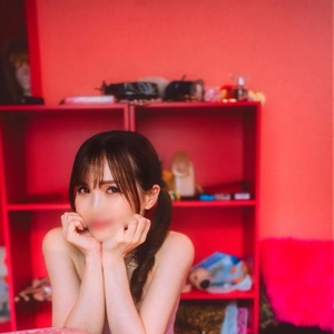 【?: 赤より緑が好きかも、、】