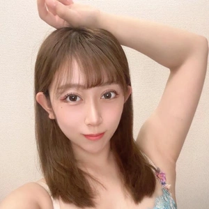 ? Tバック姿の甘えん坊JK