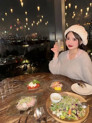 レストランだと目立ち過ぎる