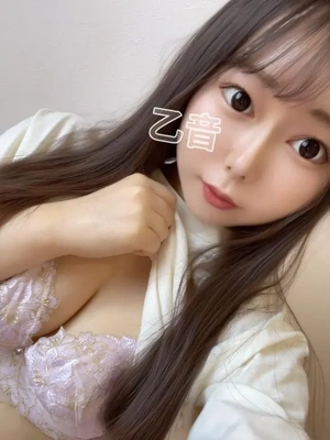 ?シーツの上で泳ぐのは得意??