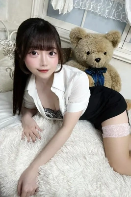 添い寝も業務内容…