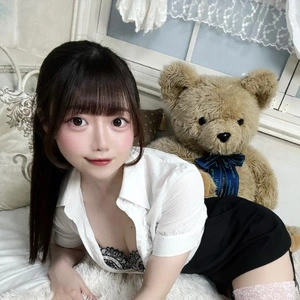 添い寝も業務内容…