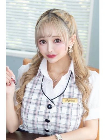 【イヴ】清純派美女がまさかの……？