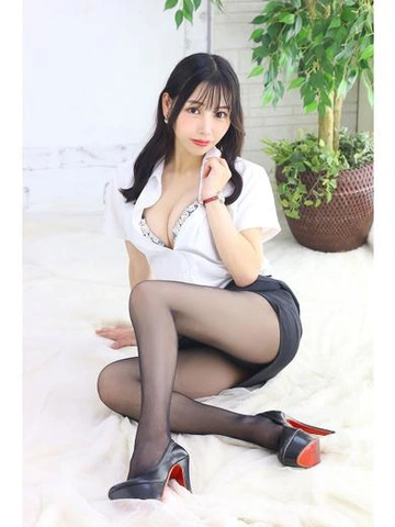 【翼】清楚系で実は小悪魔痴女!?