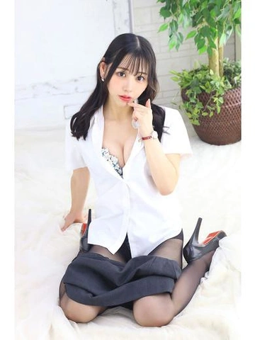 【翼】清楚系で実は小悪魔痴女!?