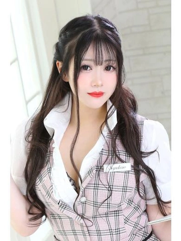 【ねね】色白美肌の美人秘書！