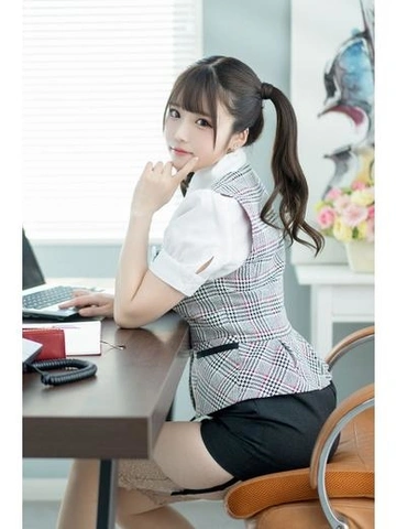 【みりあ】エ○チな悪戯大好きロリ痴女！