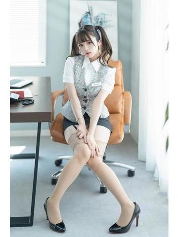 【みりあ】エ○チな悪戯大好きロリ痴女！