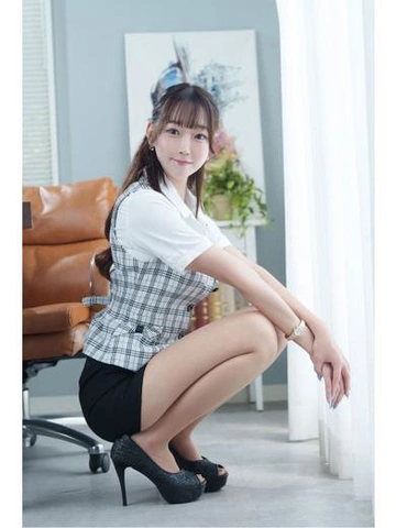 【ふみ】綺麗なボディラインで誘惑！