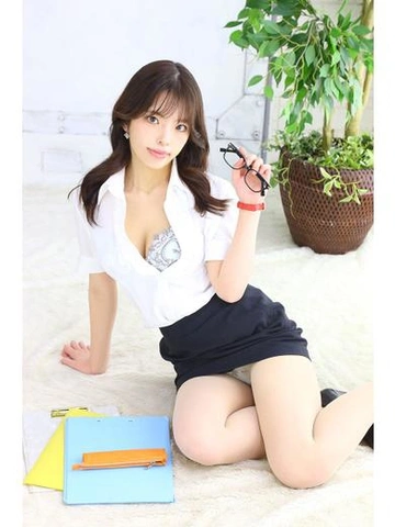 【すず】ロリカワ秘書が貴方だけに……