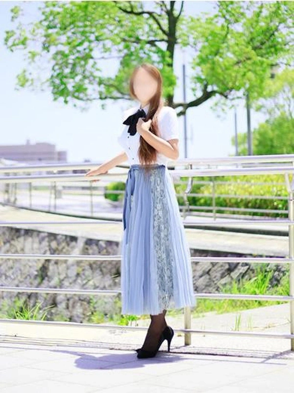 鈴原ゆずな