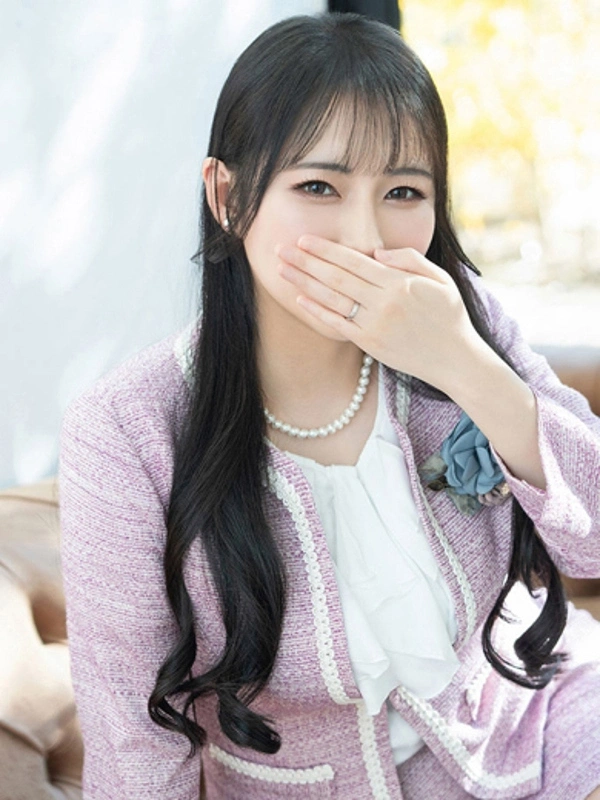 菜月理亜