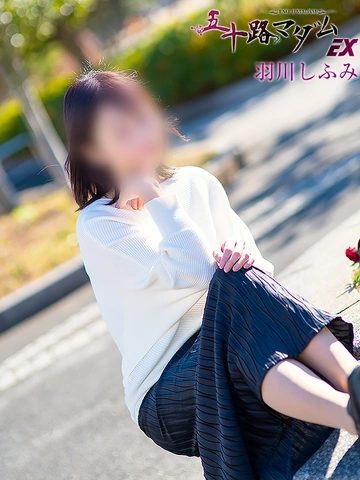 美形奥様はイキ乱れる。。