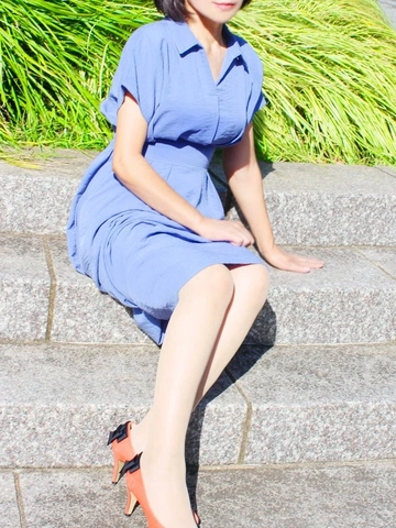 本日出勤！ご案内枠ございます！ほぼ毎回噴いちゃう未経験奥様♪「かえでさん」