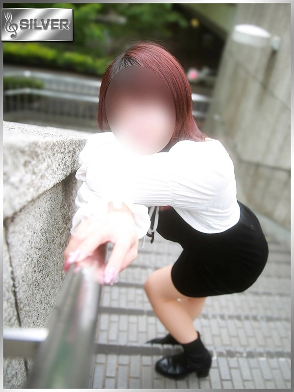 小鳥遊ひな