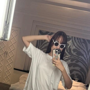 ノーブラネコグラス😎