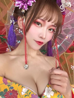 あやこｻﾝ ケバケバでありんす👘