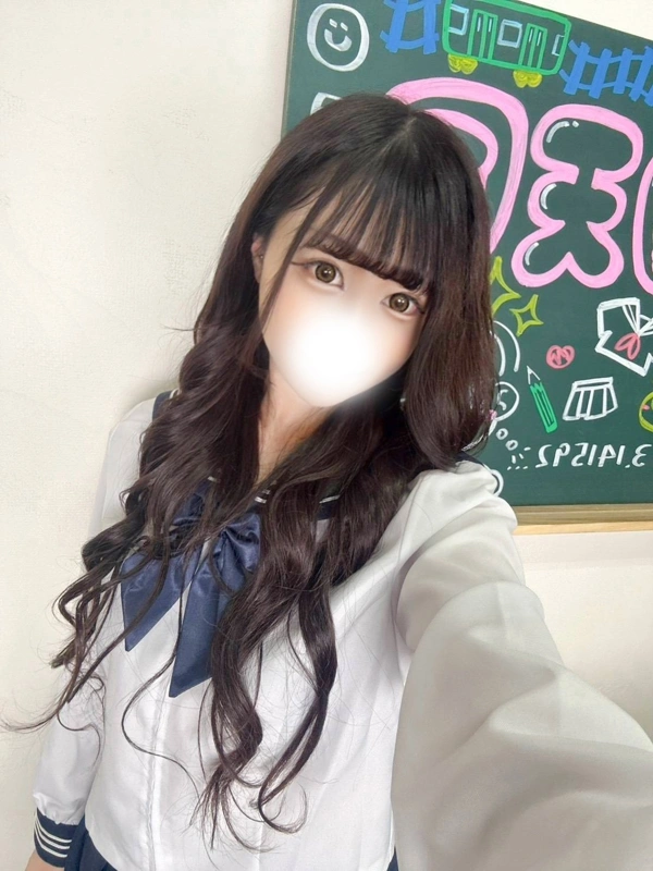 りな( ピチピチ色白美少女)