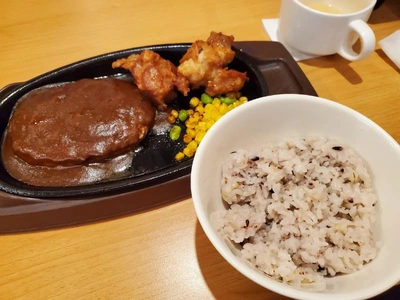 大分遅いランチです🙋