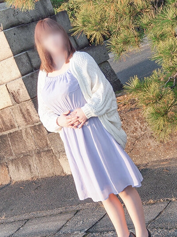 名越夏美