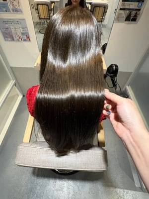 つやん✨