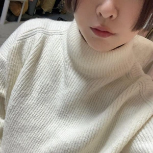 (∩'-'⊂)ｼｭｯ