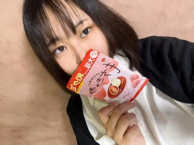 (∩'-'⊂)シュッ