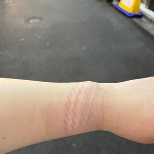 (∩'-'⊂)ｼｭｯ